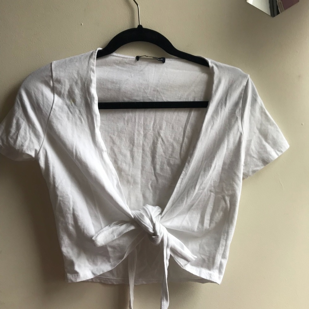 Brandy Melville front tie T-shirt